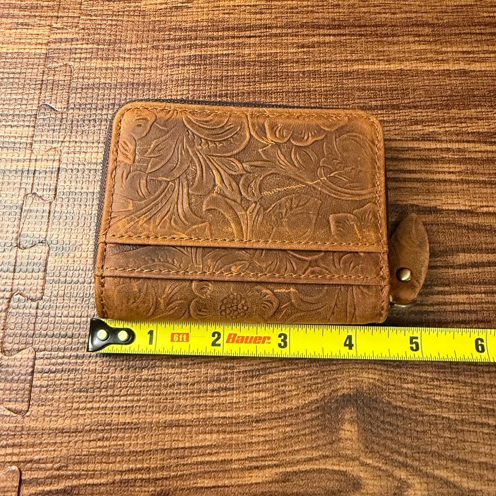 Brown Leather Embossed Wallet - Picture 4 of 6